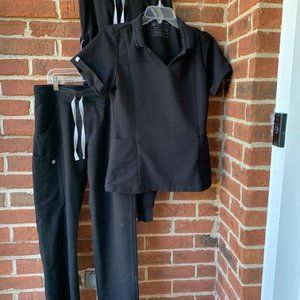 Figs Women's Scrubs Bundle Black Kitale Top Zamora Joggers Cade Cargo Pants
